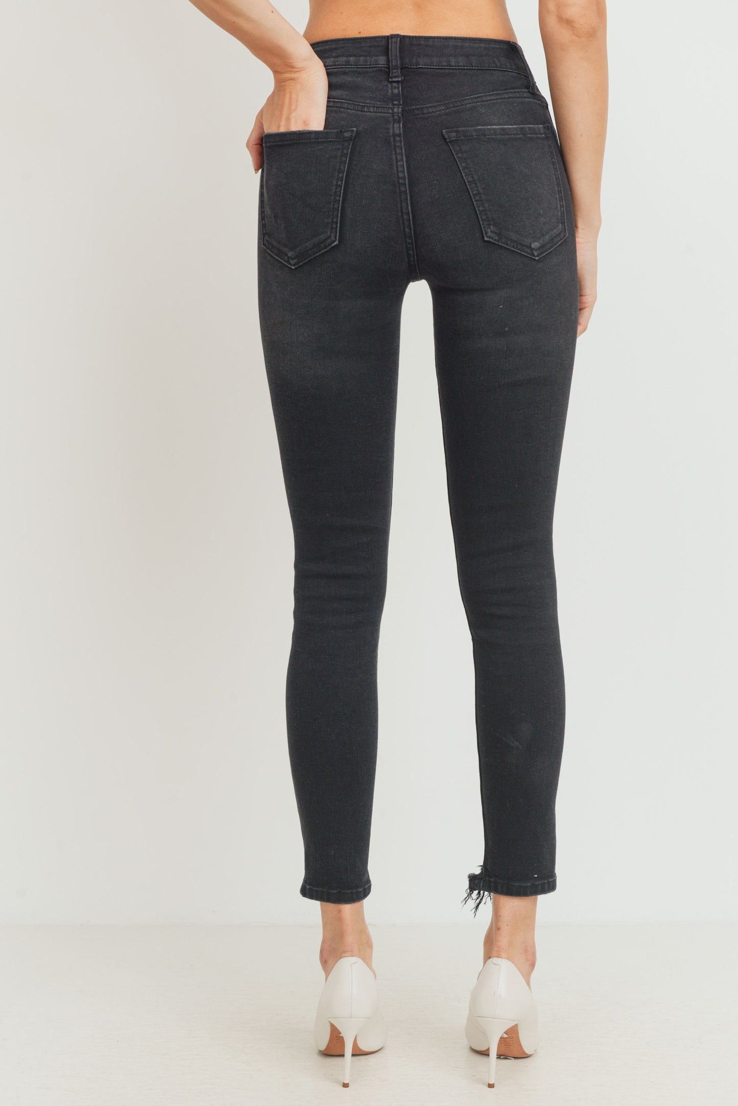 High Rise Clean Skinny - Washed Black