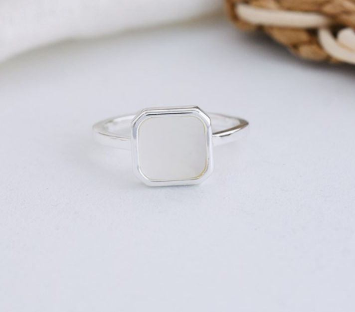 Glee - Square Open Pearl Ring