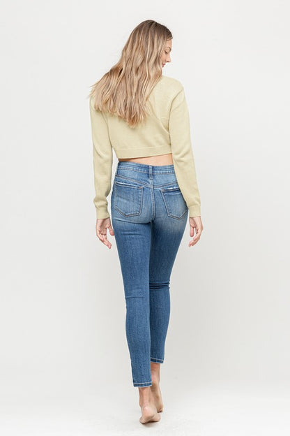 Mid Rise Distressed Skinny - Medium wash